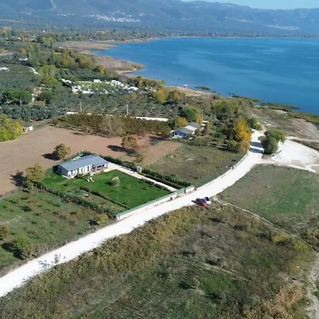 Moon - The Lakehouse Villa *